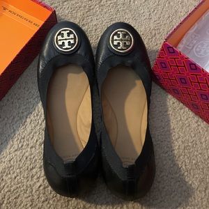 Tory Burch Caroline flat